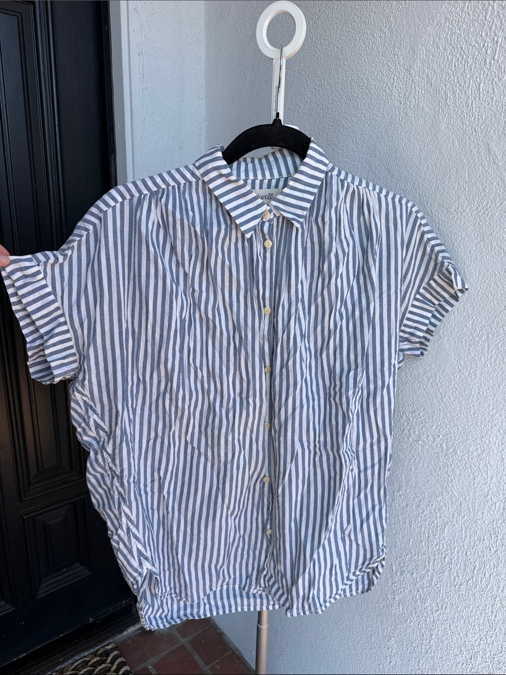 Madewell Blue and White Vertical Stripe Short-Sleeve Button-Down